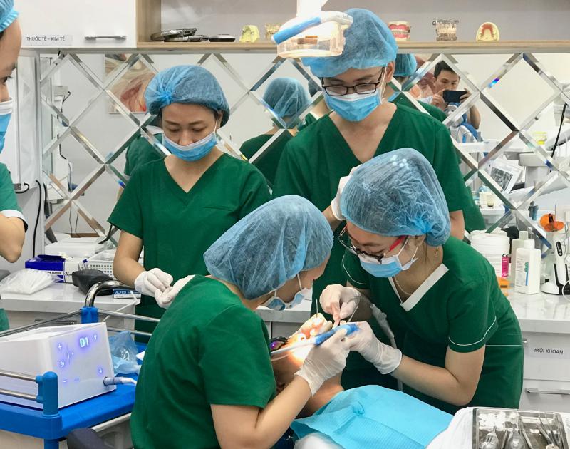 /image.php?width=250&image=Một ngày làm việc của các bác sỹ tại Nha Khoa Việt Plus